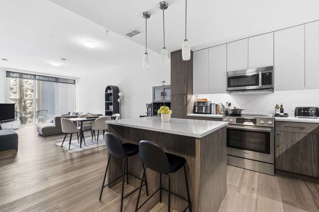 771 Harrison Ave., Boston, Massachusetts, 1 Bedroom Bedrooms, 3 Rooms Rooms,1.5 BathroomsBathrooms,Residential Lease,For Rent,Harrison Ave.,73508738