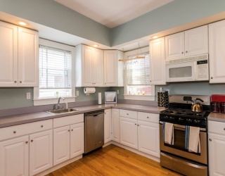 10 Douglas St., Boston, Massachusetts, 2 Bedrooms Bedrooms, 5 Rooms Rooms,1 BathroomBathrooms,Residential Lease,For Rent,Douglas St.,73508657