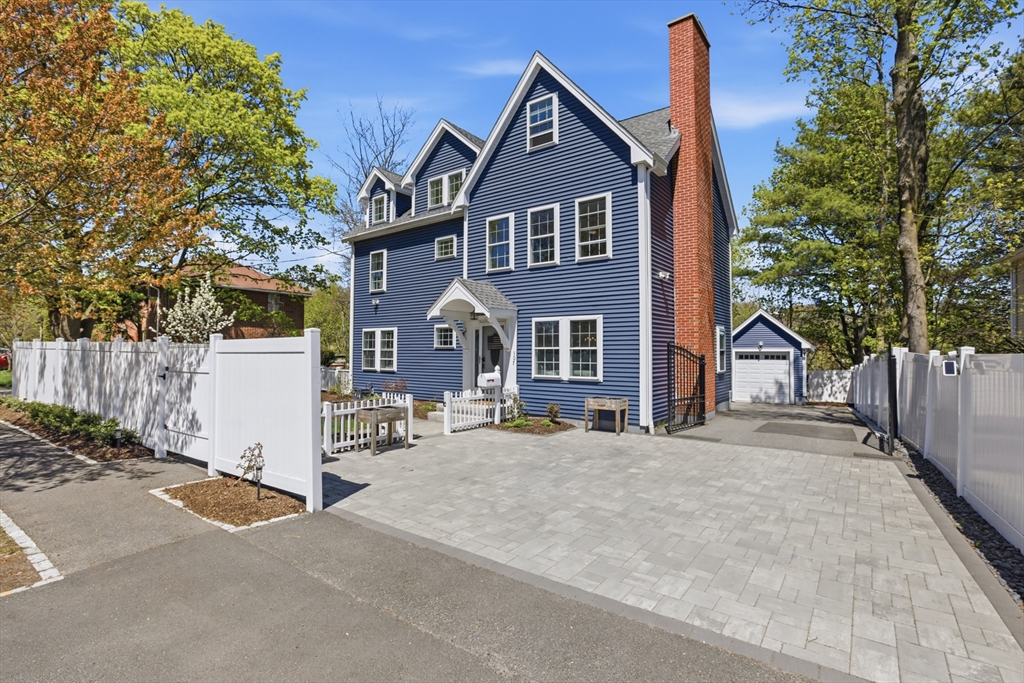307 Cross Street, Winchester, Massachusetts, 5 Bedrooms Bedrooms, 15 Rooms Rooms,5 BathroomsBathrooms,Residential,For Sale,Cross Street,73508927
