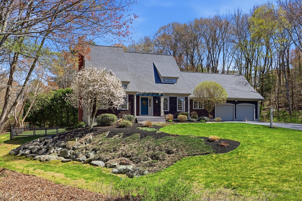 272 West Main Street, Westborough, Massachusetts, 4 Bedrooms Bedrooms, 8 Rooms Rooms,3 BathroomsBathrooms,Residential,For Sale,West Main Street,73508924