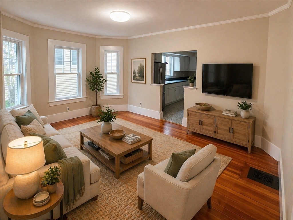 35 Murray St, Chelsea, Massachusetts, 3 Bedrooms Bedrooms, 5 Rooms Rooms,1 BathroomBathrooms,Residential Lease,For Rent,Murray St,73508768