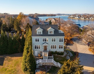 77 Salisbury Street, Hull, Massachusetts, 4 Bedrooms Bedrooms, 8 Rooms Rooms,3.5 BathroomsBathrooms,Residential,For Sale,Salisbury Street,73508771