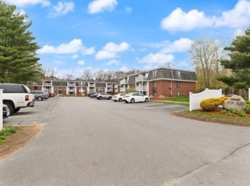 96 Main St, Foxboro, Massachusetts, 2 Bedrooms Bedrooms, 5 Rooms Rooms,1 BathroomBathrooms,Residential,For Sale,Main St,73508781