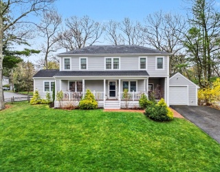 16 Forest Rd, Westwood, Massachusetts, 4 Bedrooms Bedrooms, 9 Rooms Rooms,2.5 BathroomsBathrooms,Residential,For Sale,Forest Rd,73508754