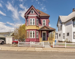 308 Bowdoin, Winthrop, Massachusetts, 7 Bedrooms Bedrooms, 14 Rooms Rooms,3 BathroomsBathrooms,Residential Income,For Sale,Bowdoin,73508785