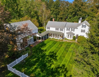 58 Osgood St, North Andover, Massachusetts, 5 Bedrooms Bedrooms, 21 Rooms Rooms,4.5 BathroomsBathrooms,Residential,For Sale,Osgood St,73508669