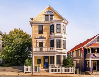 164 Calumet Street, Boston, Massachusetts, 9 Bedrooms Bedrooms, 15 Rooms Rooms,3 BathroomsBathrooms,Residential Income,For Sale,Calumet Street,73508796