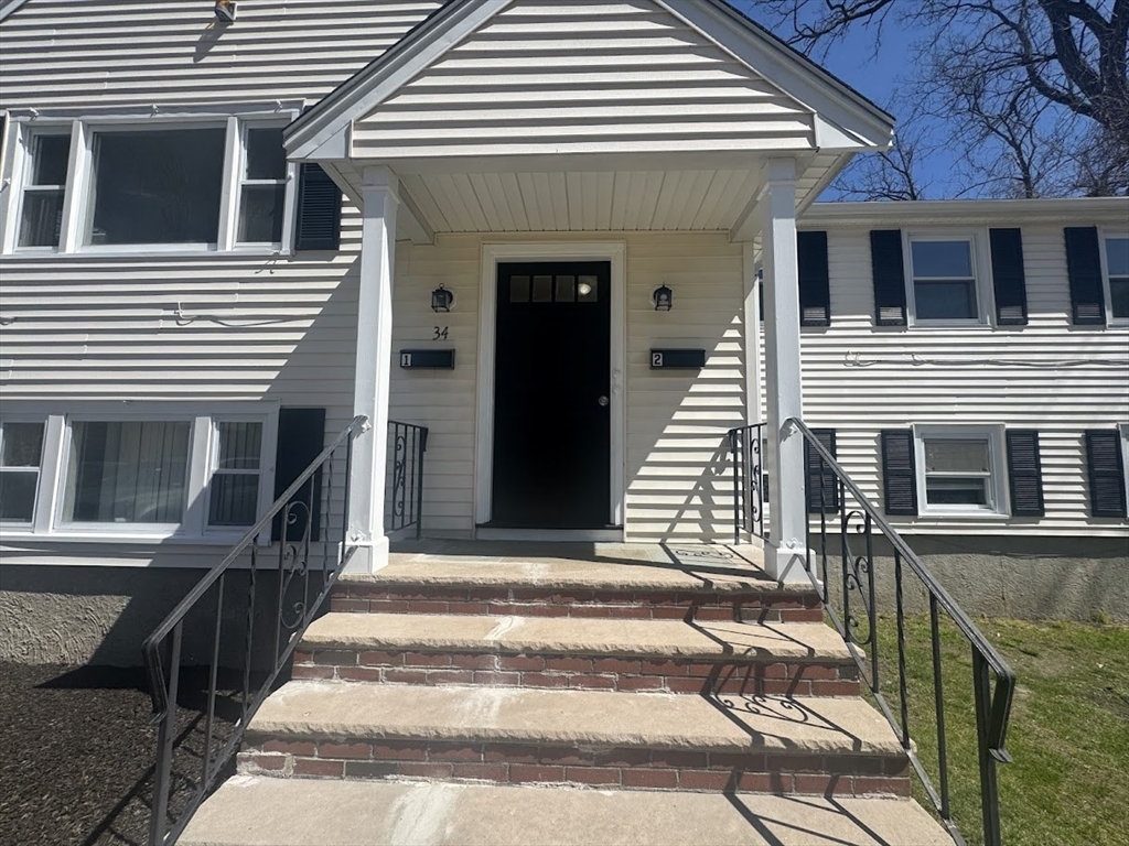 34 Booth St, Quincy, Massachusetts, 3 Bedrooms Bedrooms, 6 Rooms Rooms,1 BathroomBathrooms,Residential Lease,For Rent,Booth St,73508808
