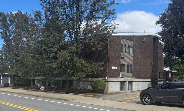 949 Main St, Woburn, Massachusetts, 1 Room Rooms,1 BathroomBathrooms,Residential Lease,For Rent,Main St,73490421