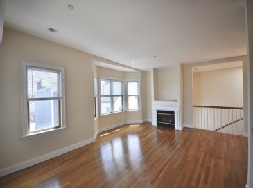 34 Allston, Boston, Massachusetts, 2 Bedrooms Bedrooms, 4 Rooms Rooms,2 BathroomsBathrooms,Residential Lease,For Rent,Allston,73493891
