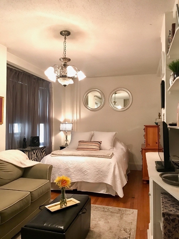 8 Garrison Street, Boston, Massachusetts, 3 Rooms Rooms,1 BathroomBathrooms,Residential Lease,For Rent,Garrison Street,73509310