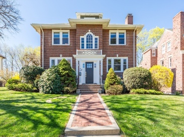 56-58 Washington St, Newton, Massachusetts, 6 Bedrooms Bedrooms, 15 Rooms Rooms,6 BathroomsBathrooms,Residential Income,For Sale,Washington St,73509315