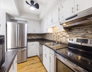 112 Lowell St, Peabody, Massachusetts, 2 Bedrooms Bedrooms, 5 Rooms Rooms,2.5 BathroomsBathrooms,Residential,For Sale,Lowell St,73508940