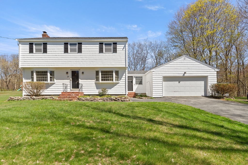 20 Baldpate Rd, Georgetown, Massachusetts, 4 Bedrooms Bedrooms, 8 Rooms Rooms,2 BathroomsBathrooms,Residential,For Sale,Baldpate Rd,73509121