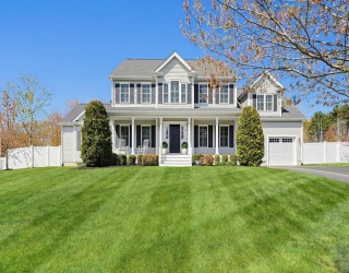 10 Veterans Way, North Attleboro, Massachusetts, 4 Bedrooms Bedrooms, 11 Rooms Rooms,3.5 BathroomsBathrooms,Residential,For Sale,Veterans Way,73509351