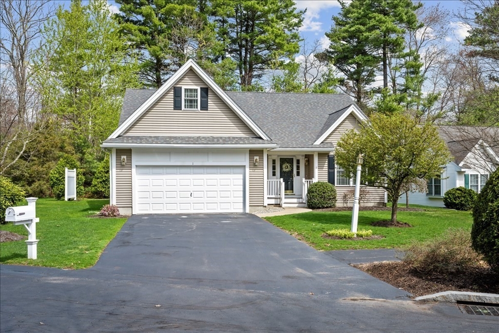 1 Aspenwood Cir, Southborough, Massachusetts, 2 Bedrooms Bedrooms, 7 Rooms Rooms,2.5 BathroomsBathrooms,Residential,For Sale,Aspenwood Cir,73508943