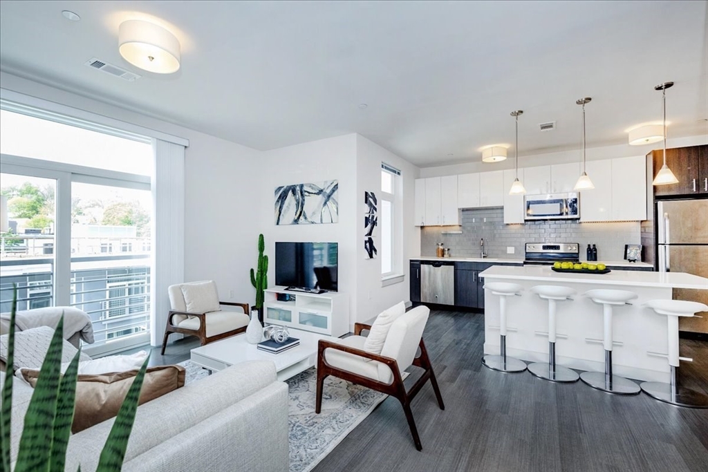 99 Tremont St, Boston, Massachusetts, 1 Bedroom Bedrooms, 3 Rooms Rooms,1 BathroomBathrooms,Residential,For Sale,Tremont St,73509359