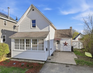 19 Essex St, Athol, Massachusetts, 2 Bedrooms Bedrooms, 5 Rooms Rooms,1.5 BathroomsBathrooms,Residential,For Sale,Essex St,73509150