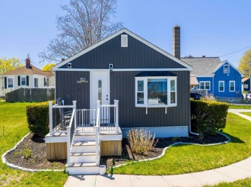 1501 E Rodney French Blvd, New Bedford, Massachusetts, 2 Bedrooms Bedrooms, 4 Rooms Rooms,1 BathroomBathrooms,Residential,For Sale,E Rodney French Blvd,73509191