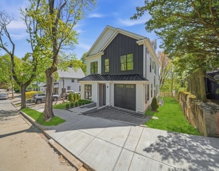 28 Chandler Pl, Newton, Massachusetts, 5 Bedrooms Bedrooms, 14 Rooms Rooms,5.5 BathroomsBathrooms,Residential,For Sale,Chandler Pl,73509385