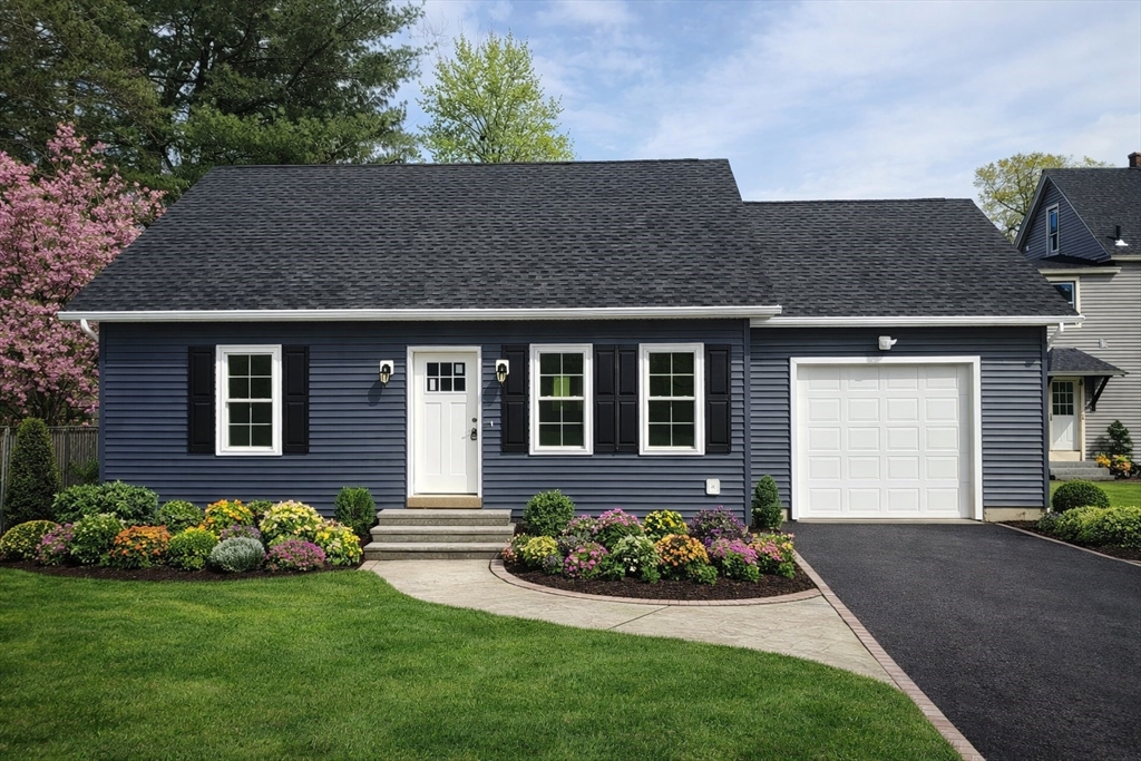 114 Otis St., Westfield, Massachusetts, 2 Bedrooms Bedrooms, 5 Rooms Rooms,1 BathroomBathrooms,Residential,For Sale,Otis St.,73509391