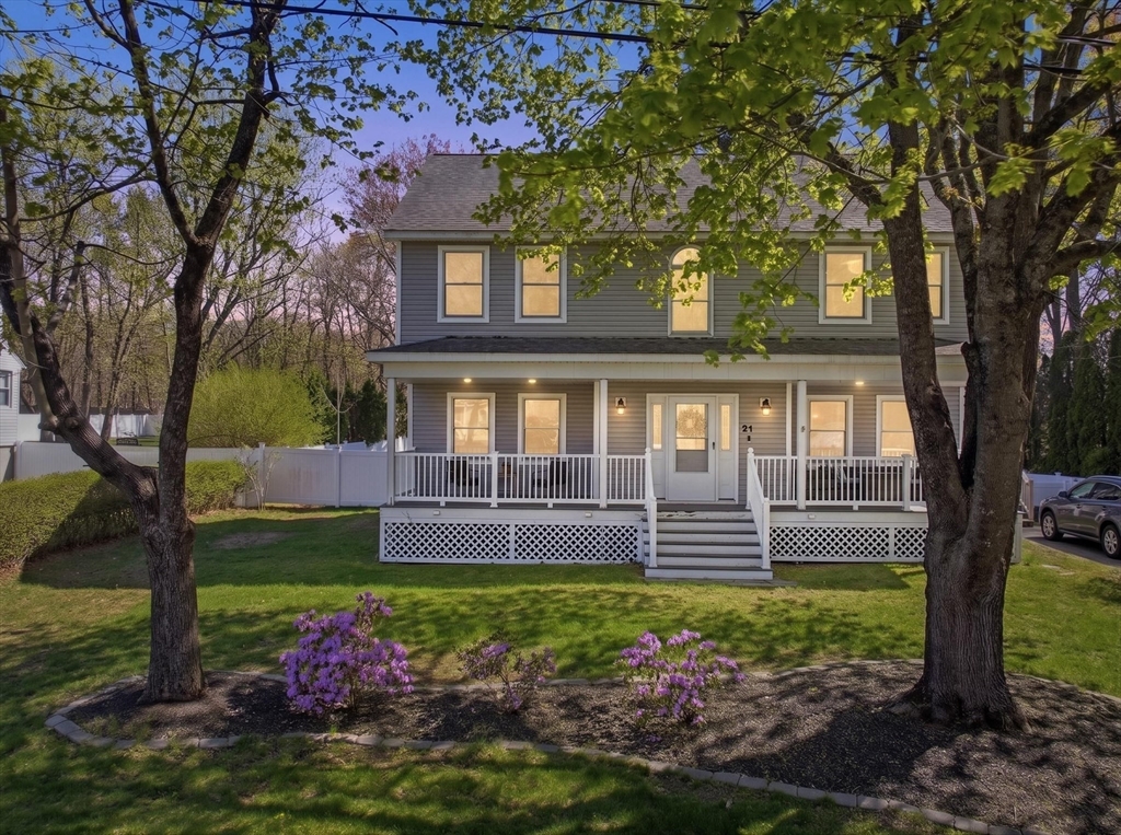 21 Bedford Drive, Grafton, Massachusetts, 4 Bedrooms Bedrooms, 7 Rooms Rooms,3 BathroomsBathrooms,Residential,For Sale,Bedford Drive,73509192