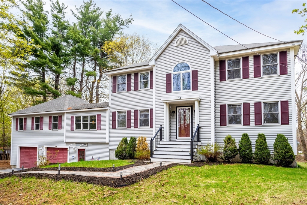 34 Jeffrey, Fitchburg, Massachusetts, 5 Bedrooms Bedrooms, 11 Rooms Rooms,2.5 BathroomsBathrooms,Residential,For Sale,Jeffrey,73509186