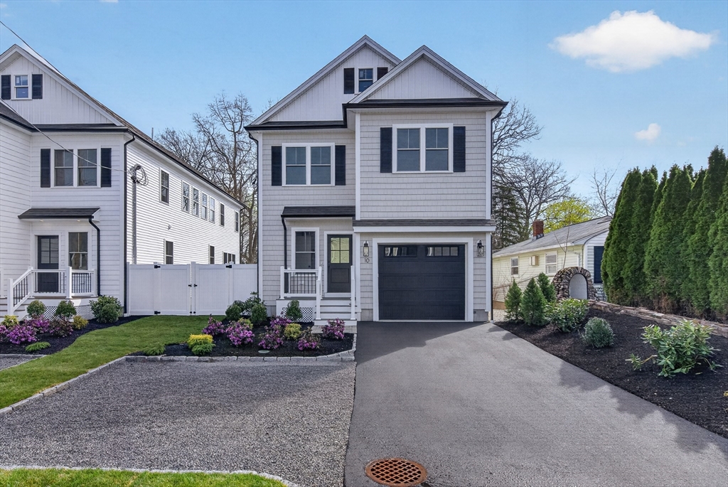 10 Dobbins Street, Waltham, Massachusetts, 3 Bedrooms Bedrooms, 7 Rooms Rooms,3.5 BathroomsBathrooms,Residential,For Sale,Dobbins Street,73509201