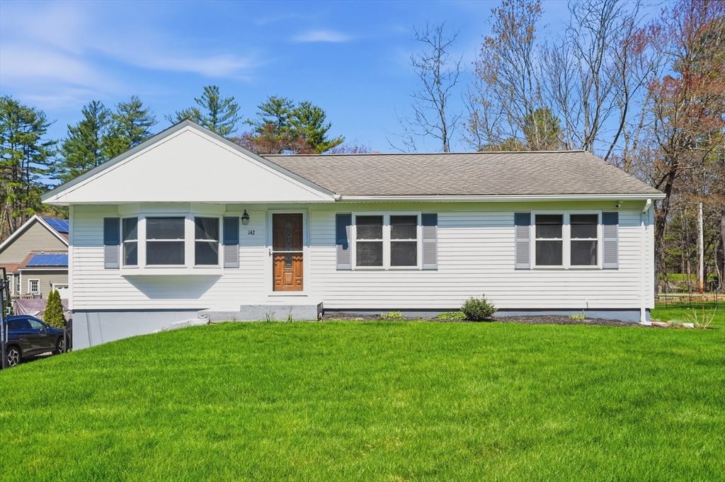 142 Sutton Ave, Oxford, Massachusetts, 3 Bedrooms Bedrooms, 5 Rooms Rooms,1 BathroomBathrooms,Residential,For Sale,Sutton Ave,73509214