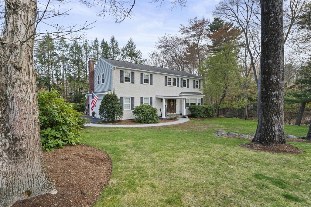 30 Mallard Dr, Sharon, Massachusetts, 4 Bedrooms Bedrooms, 9 Rooms Rooms,2.5 BathroomsBathrooms,Residential,For Sale,Mallard Dr,73509225