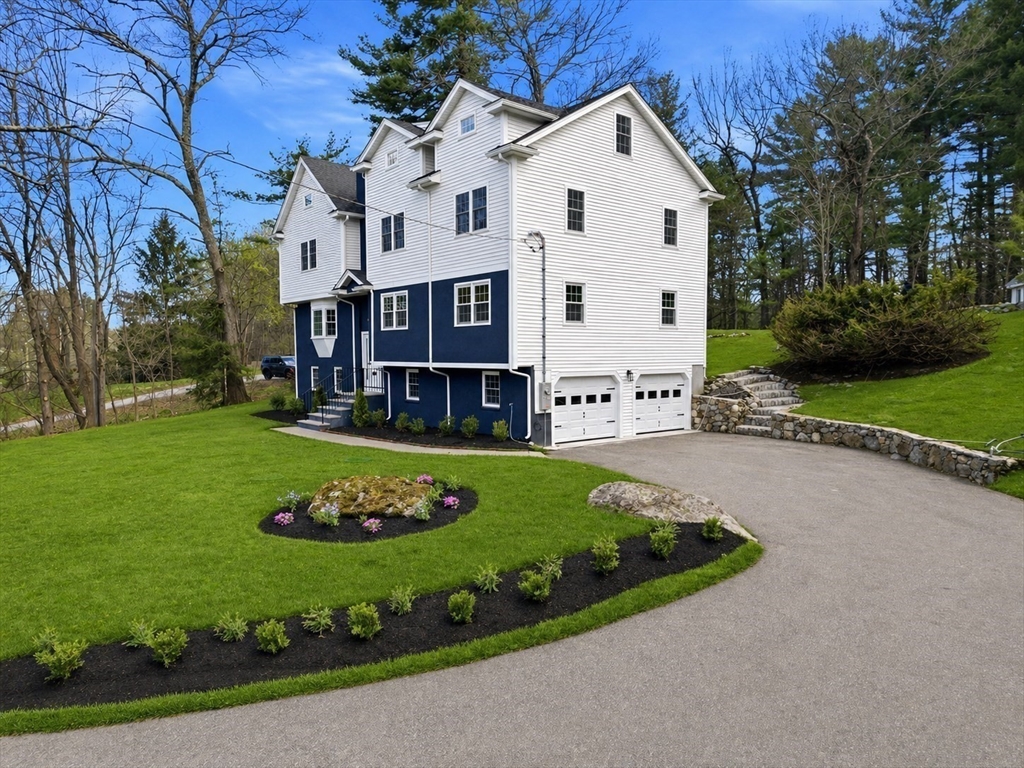 445 Salem St, North Andover, Massachusetts, 4 Bedrooms Bedrooms, 10 Rooms Rooms,4.5 BathroomsBathrooms,Residential,For Sale,Salem St,73508800