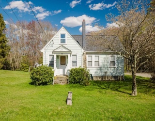 503 Bark St, Swansea, Massachusetts, 3 Bedrooms Bedrooms, 7 Rooms Rooms,1.5 BathroomsBathrooms,Residential,For Sale,Bark St,73508803