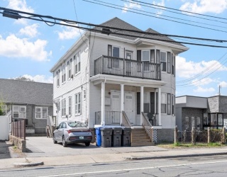 391 Waterman Ave, East Providence, Rhode Island, 5 Bedrooms Bedrooms, 11 Rooms Rooms,5 BathroomsBathrooms,Residential Income,For Sale,Waterman Ave,73509413
