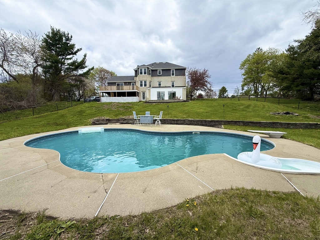 15 Birch Hill Rd, West Brookfield, Massachusetts, 4 Bedrooms Bedrooms, 11 Rooms Rooms,3.5 BathroomsBathrooms,Residential,For Sale,Birch Hill Rd,73502662