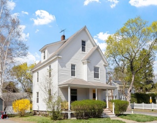 10 Concord St., Maynard, Massachusetts, 3 Bedrooms Bedrooms, 9 Rooms Rooms,1.5 BathroomsBathrooms,Residential,For Sale,Concord St.,73507571
