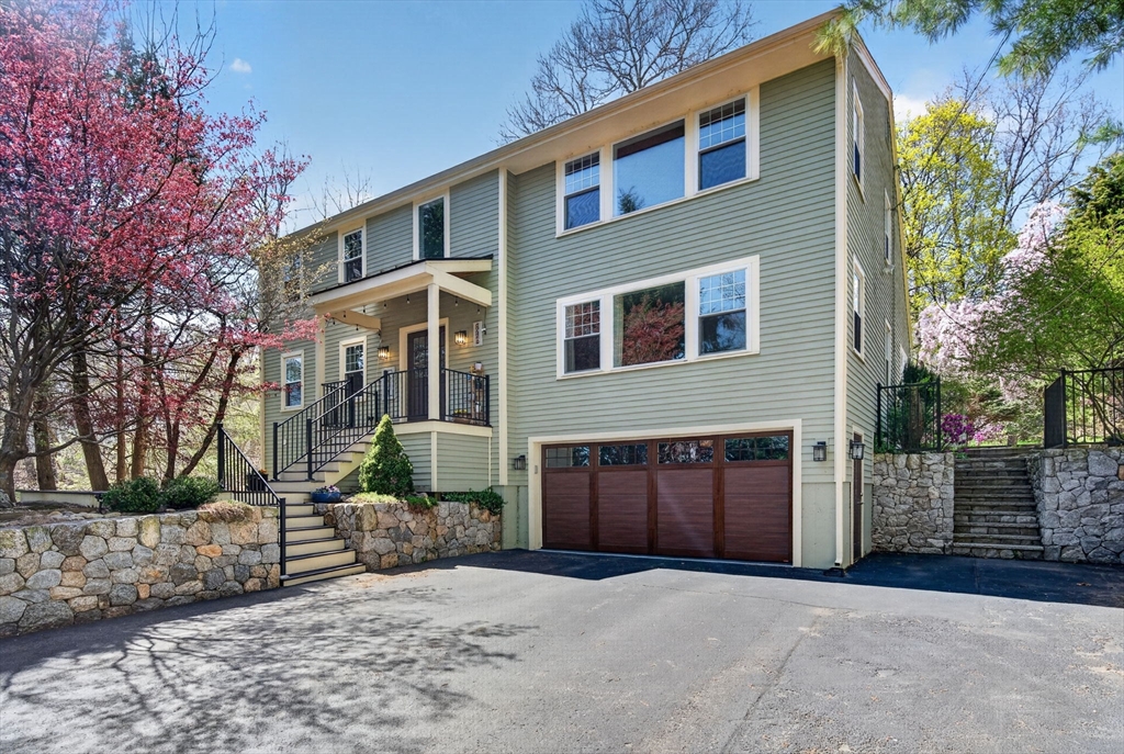 334 Farm Rd, Marlborough, Massachusetts, 4 Bedrooms Bedrooms, 10 Rooms Rooms,4.5 BathroomsBathrooms,Residential,For Sale,Farm Rd,73507674