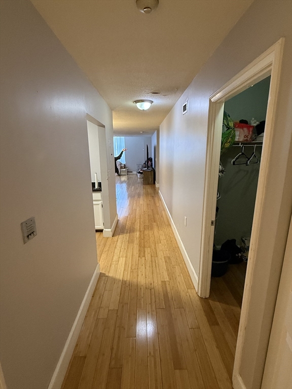 100 Captains Row, Chelsea, Massachusetts, 2 Bedrooms Bedrooms, 3 Rooms Rooms,1 BathroomBathrooms,Residential Lease,For Rent,Captains Row,73509242