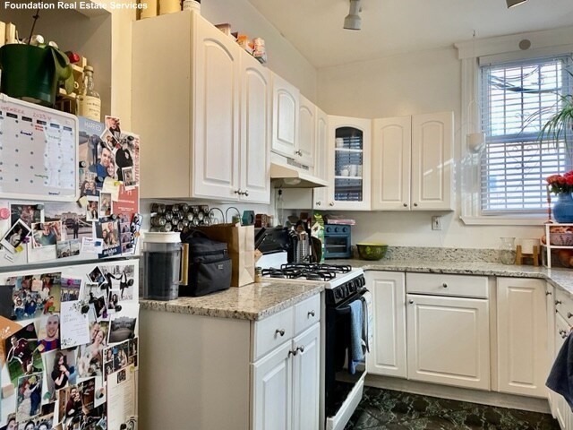 1697 Commonwealth Ave, Boston, Massachusetts, 1 Bedroom Bedrooms, 3 Rooms Rooms,1 BathroomBathrooms,Residential Lease,For Rent,Commonwealth Ave,73509248