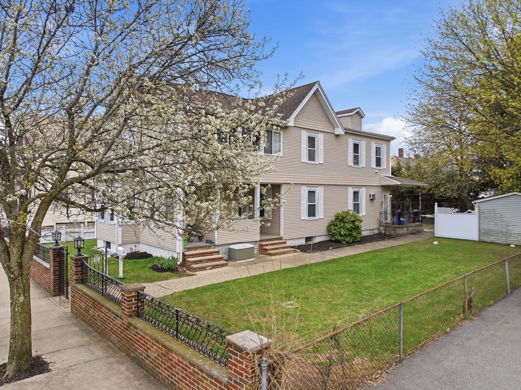 57 Lawrence Street, Medford, Massachusetts, 5 Bedrooms Bedrooms, 12 Rooms Rooms,2 BathroomsBathrooms,Residential Income,For Sale,Lawrence Street,73509373