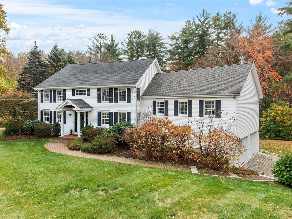 78 North Street, North Reading, Massachusetts, 4 Bedrooms Bedrooms, 10 Rooms Rooms,2.5 BathroomsBathrooms,Residential,For Sale,North Street,73507833