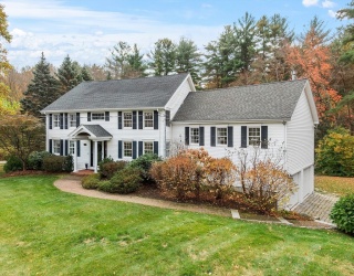 78 North Street, North Reading, Massachusetts, 4 Bedrooms Bedrooms, 10 Rooms Rooms,2.5 BathroomsBathrooms,Residential,For Sale,North Street,73507833