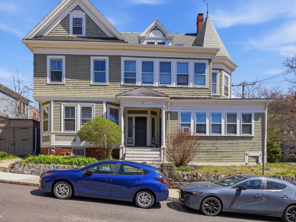 3 Monmouth Street, Somerville, Massachusetts, 2 Bedrooms Bedrooms, 6 Rooms Rooms,1 BathroomBathrooms,Residential Lease,For Rent,Monmouth Street,73508938