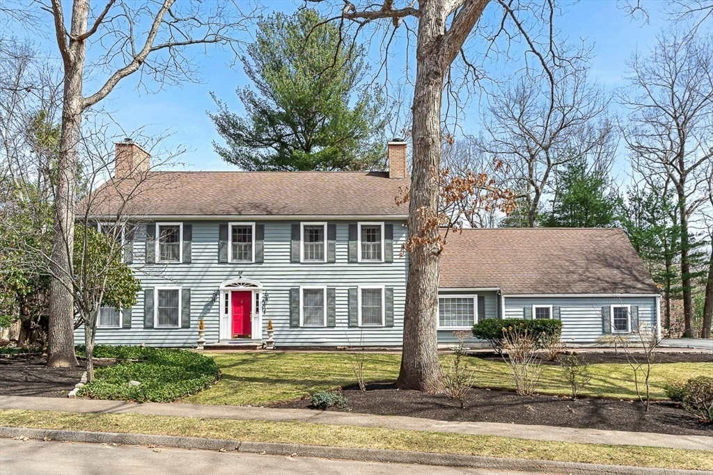 2 Liberty Ln, Lynnfield, Massachusetts, 3 Bedrooms Bedrooms, 9 Rooms Rooms,3 BathroomsBathrooms,Residential,For Sale,Liberty Ln,73508945