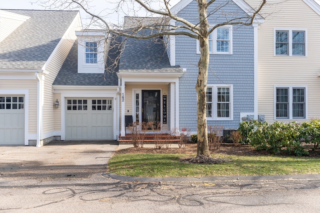 162 Godfrey Dr, Norton, Massachusetts, 2 Bedrooms Bedrooms, 6 Rooms Rooms,2.5 BathroomsBathrooms,Residential,For Sale,Godfrey Dr,73496809