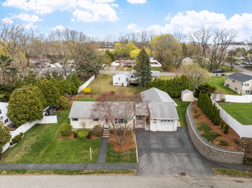 1 Anderson St, Peabody, Massachusetts, 4 Bedrooms Bedrooms, 10 Rooms Rooms,3 BathroomsBathrooms,Residential,For Sale,Anderson St,73508949