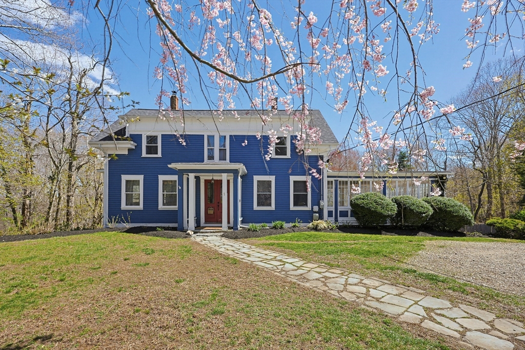 1 Highland Rd, Lakeville, Massachusetts, 3 Bedrooms Bedrooms, 10 Rooms Rooms,2.5 BathroomsBathrooms,Residential,For Sale,Highland Rd,73508955