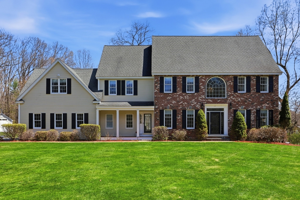 24 Alcorn Xing, Westford, Massachusetts, 4 Bedrooms Bedrooms, 11 Rooms Rooms,2.5 BathroomsBathrooms,Residential,For Sale,Alcorn Xing,73509017