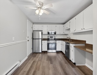 91 Pleasant St, Medfield, Massachusetts, 2 Bedrooms Bedrooms, 4 Rooms Rooms,1 BathroomBathrooms,Residential Lease,For Rent,Pleasant St,73508734