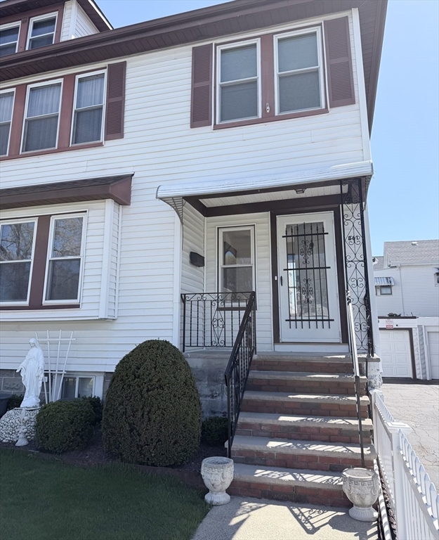 861 Fellsway, Medford, Massachusetts, 2 Bedrooms Bedrooms, 6 Rooms Rooms,1 BathroomBathrooms,Residential Lease,For Rent,Fellsway,73508845