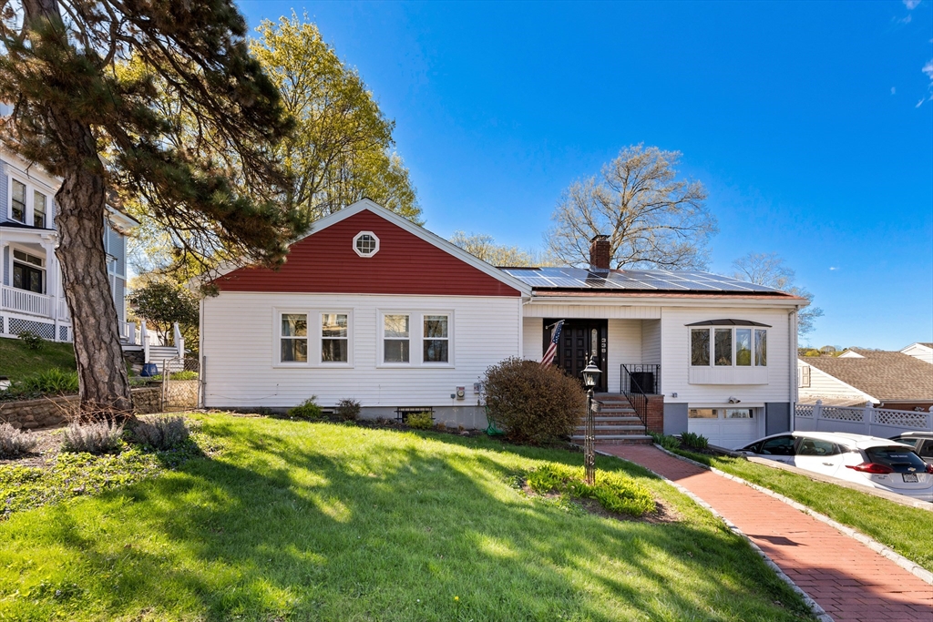 338 Waverley St, Belmont, Massachusetts, 3 Bedrooms Bedrooms, 8 Rooms Rooms,2 BathroomsBathrooms,Residential Lease,For Rent,Waverley St,73509290